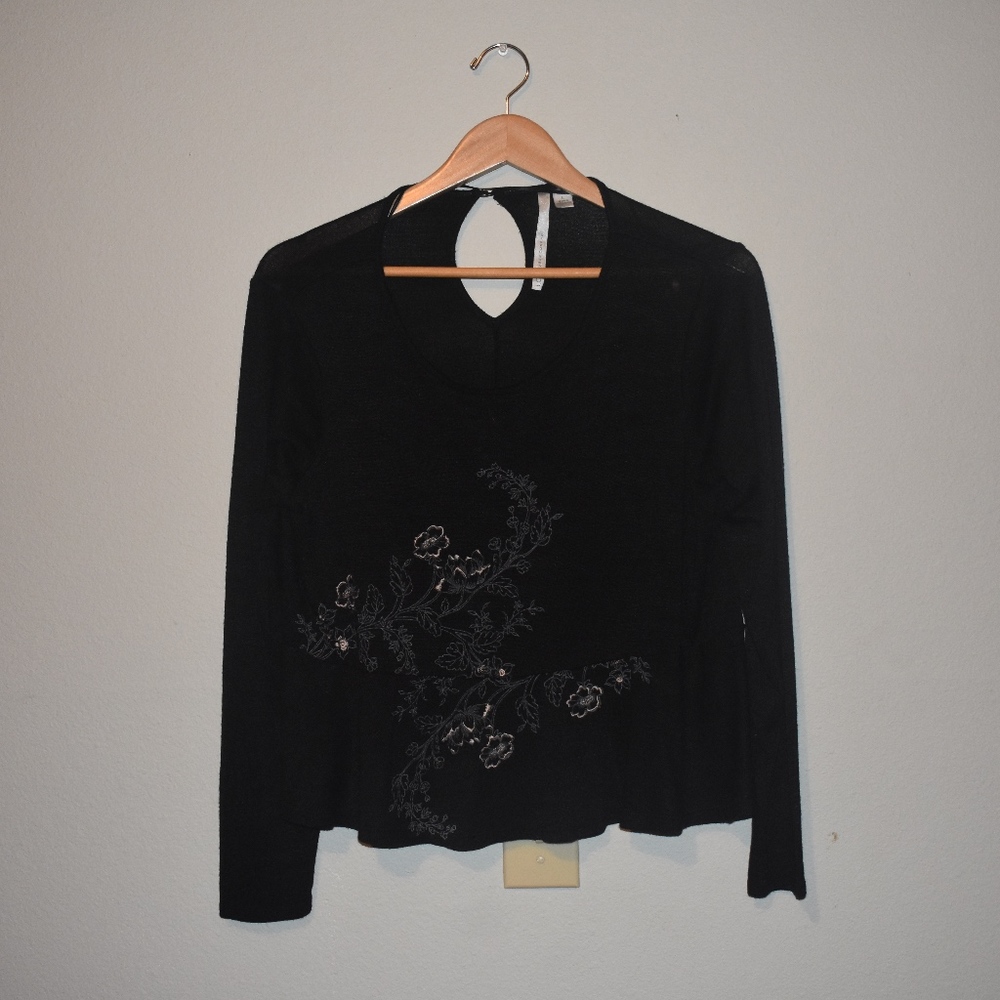 LC Black long sleeve with delicate flower detail.